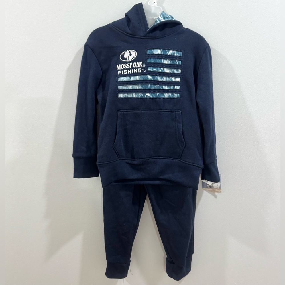 Boys Mossy Oak fishing American water flag branded logo sweatsuit set size 4 NWT